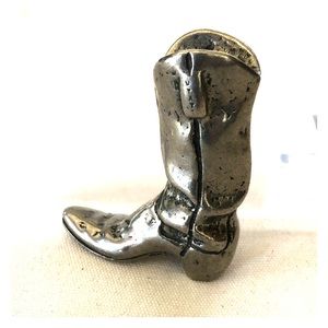 🐴💥PEWTER SIGNED COWGIRL BOOT PAPERWEIGHT 💥🐴
